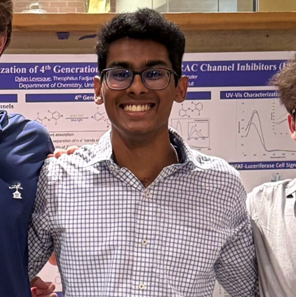 Headshot of Chevy Edirisinghe